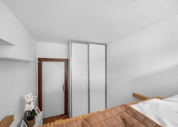 Apartamento 10 Minutes From Centre With Garden *